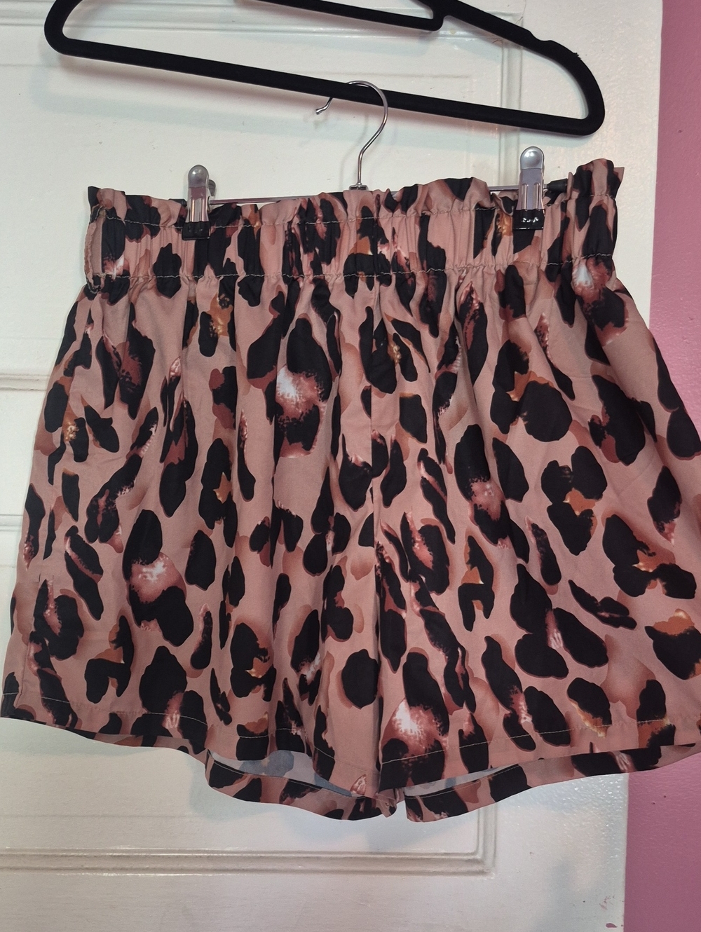 SHEIN Pink Leopard Print Women’s Shorts